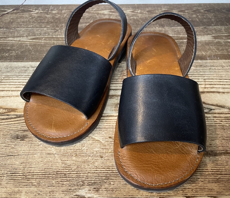 matsuo’s sandals